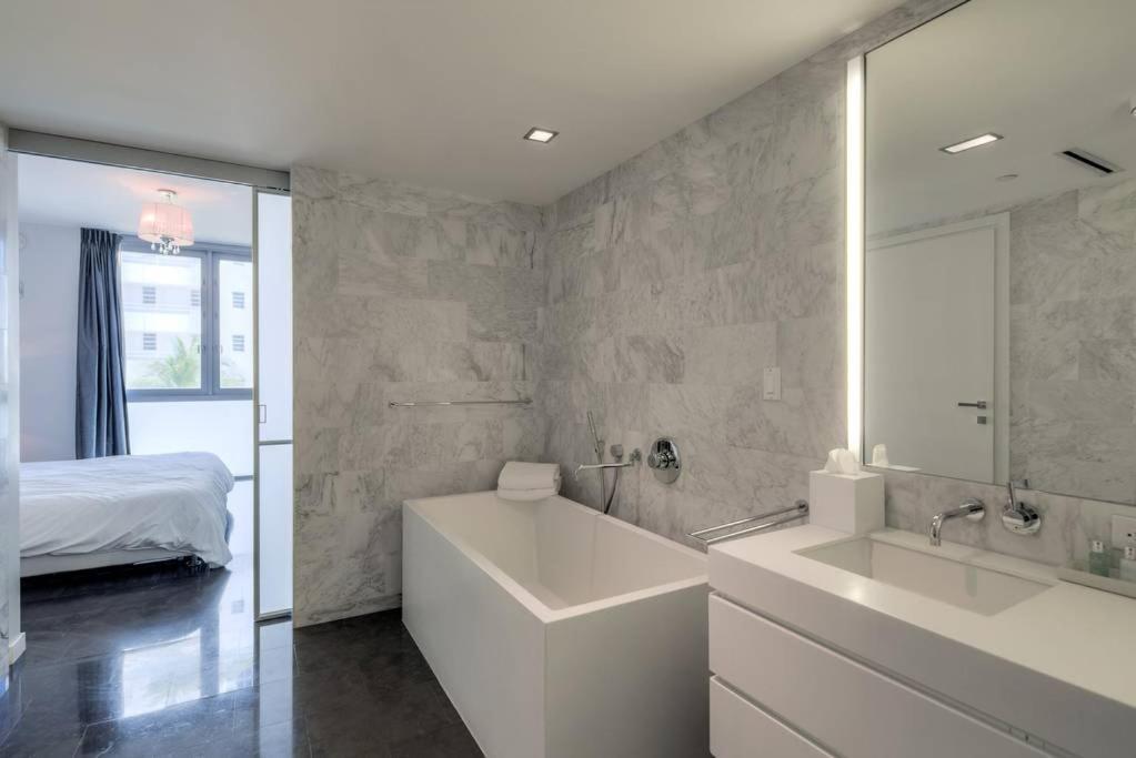 Luxury Boutique Suite Collins Ave Маямі-Біч Екстер'єр фото